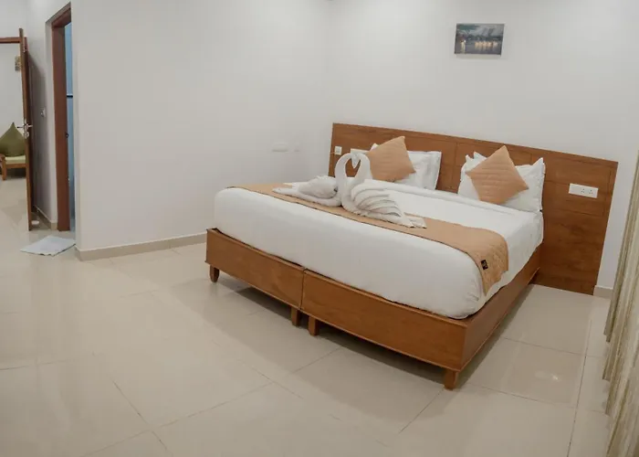 Daffodils Luxury Airport Suites