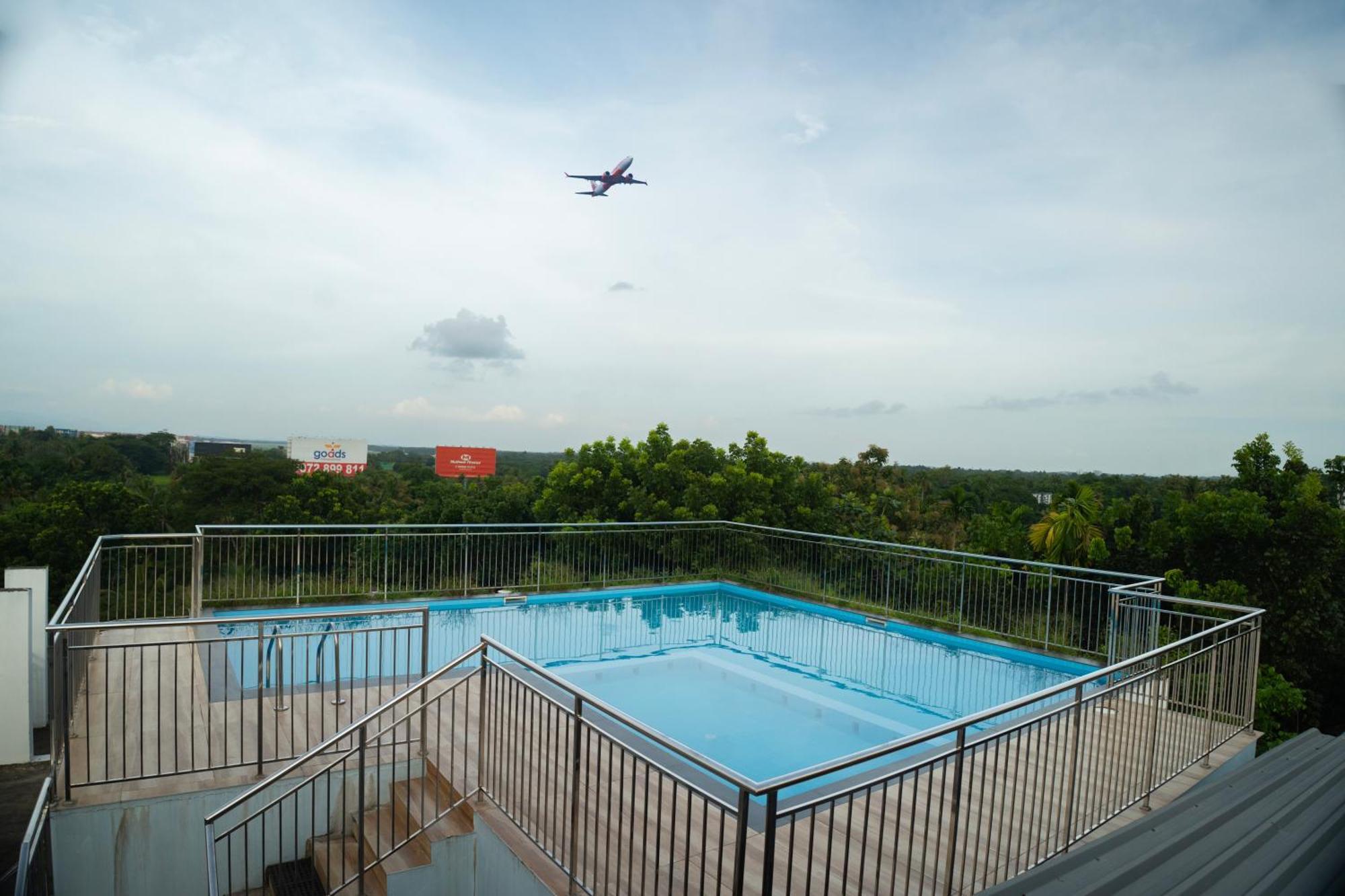 Daffodils Luxury Airport * Angamali
